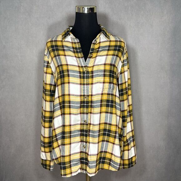 AEO Ahh-Mazingly Soft Boyfriend Fit | Flannel Button Up Shirt - Picture 2 of 7